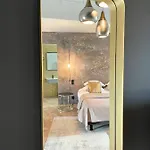 Bed and Breakfast La Maison Gervaiserie & 4*