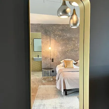 לינה וארוחת בוקר La Maison Gervaiserie & 4*