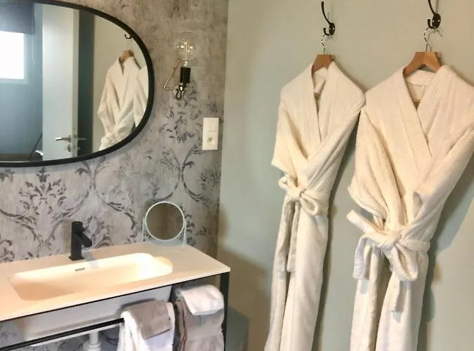 Bed & Breakfast La Maison Gervaiserie & 4*