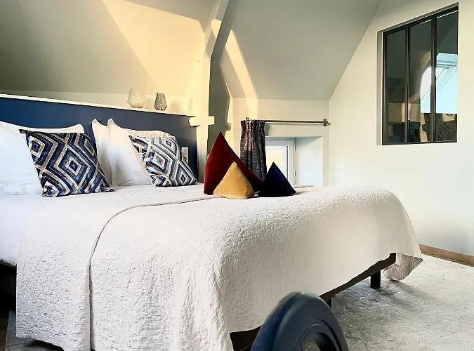 La Maison Gervaiserie & Bed & Breakfast Reville