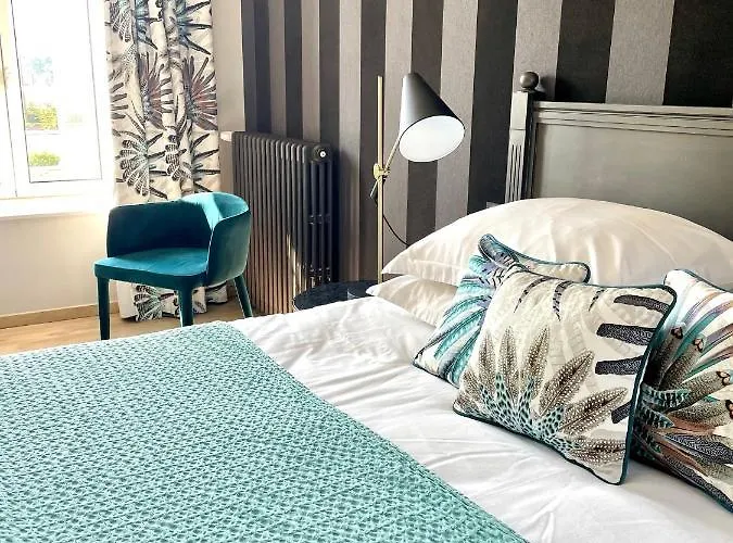 La Maison Gervaiserie & Bed & Breakfast Reville