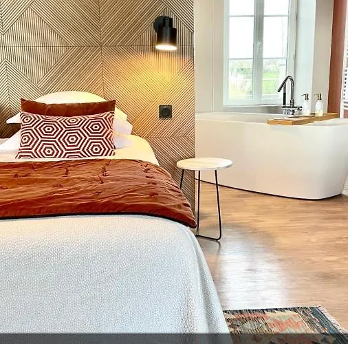 La Maison Gervaiserie & Bed & Breakfast Reville